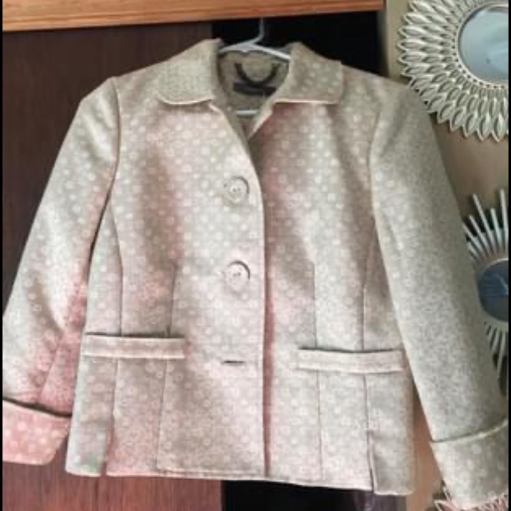 New Liz Claiborne Short Jacket - so 4